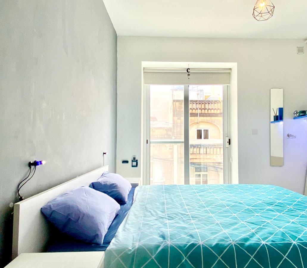 Central- Private En-Suite With Balcony In Shared Residence Pietà Zewnętrze zdjęcie