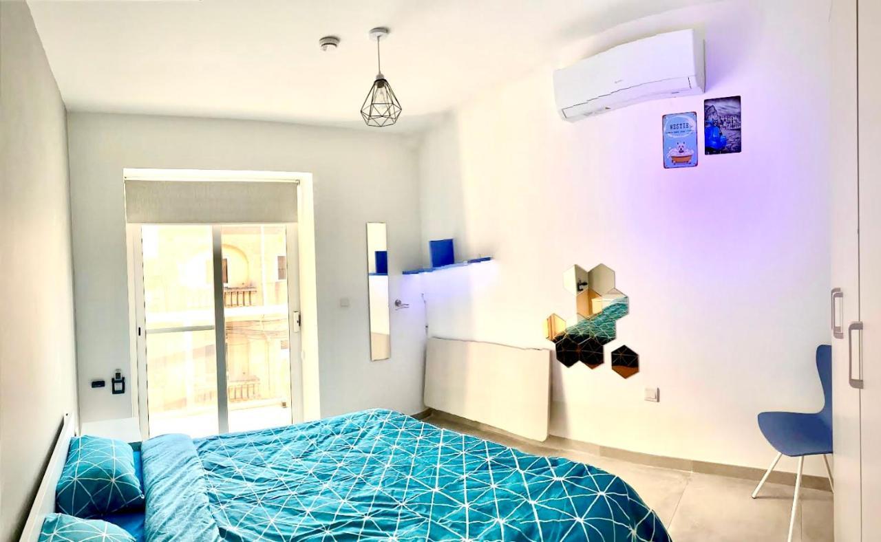 Central- Private En-Suite With Balcony In Shared Residence Pietà Zewnętrze zdjęcie