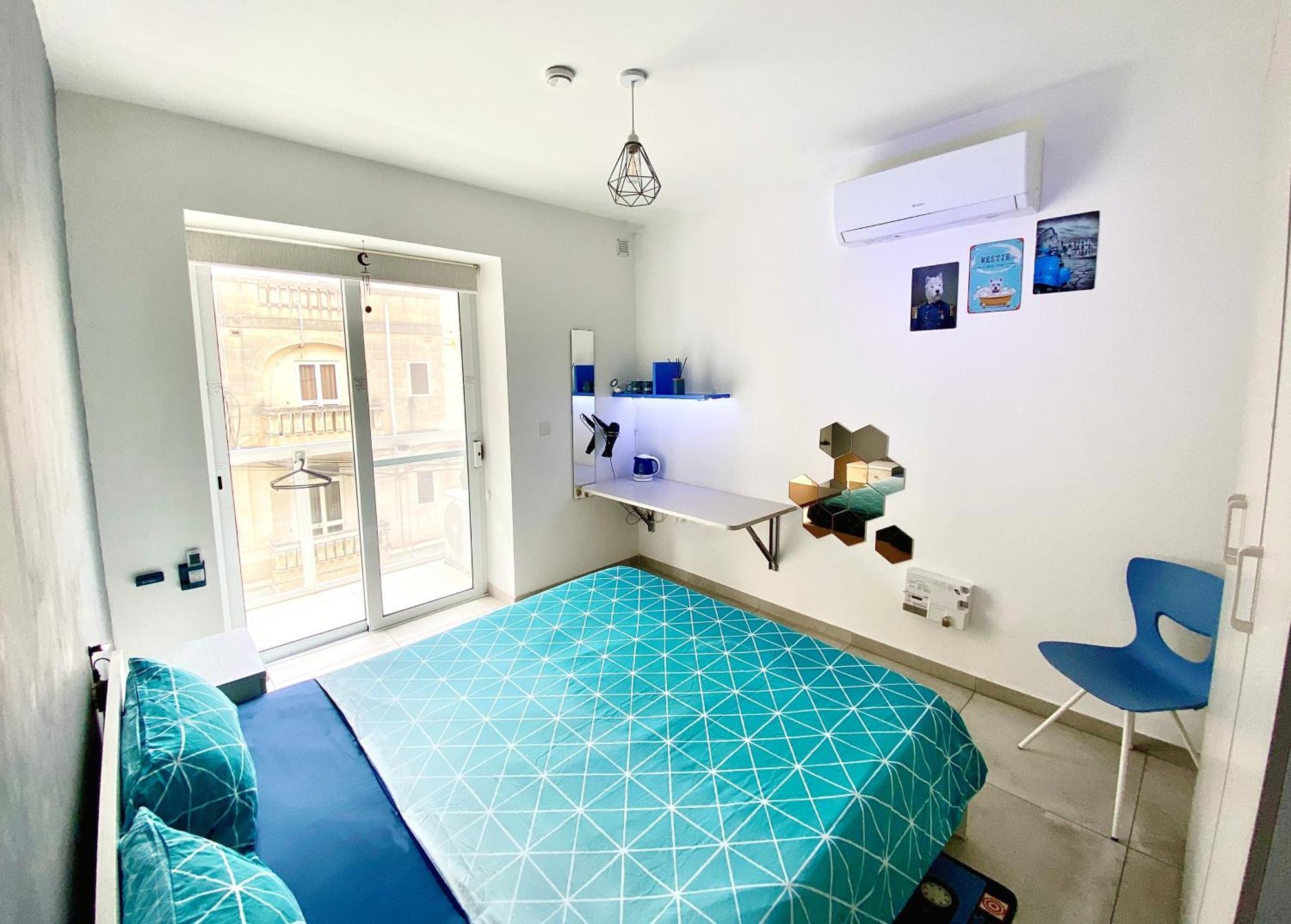 Central- Private En-Suite With Balcony In Shared Residence Pietà Zewnętrze zdjęcie
